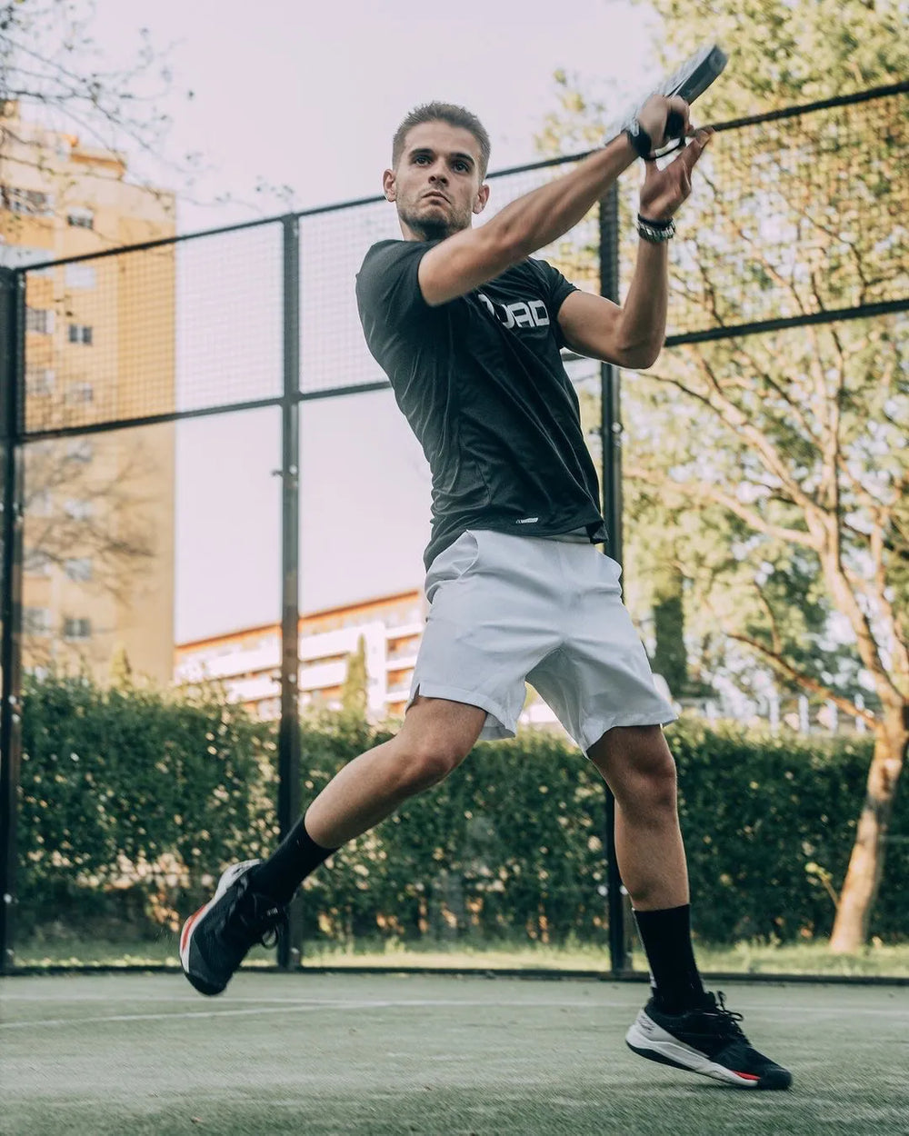 Padel Schläger für Anfänger: Die 5 wichtigsten Kaufkriterien für den perfekten Einstieg